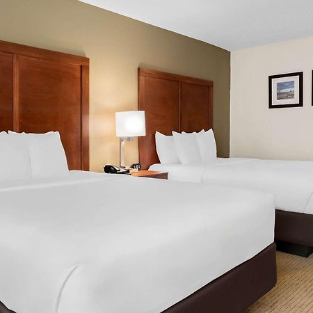 טיילור Comfort Inn & Suites מראה חיצוני תמונה